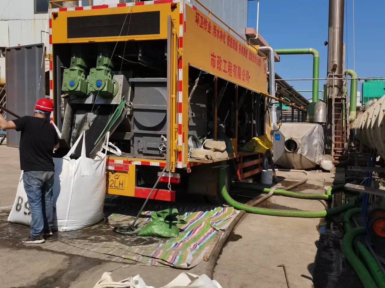 安达淤泥压干处理